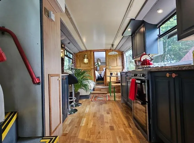 The Bus Stop * Stokesley