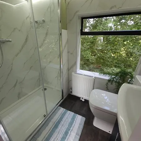 The Bus Stop Camping *